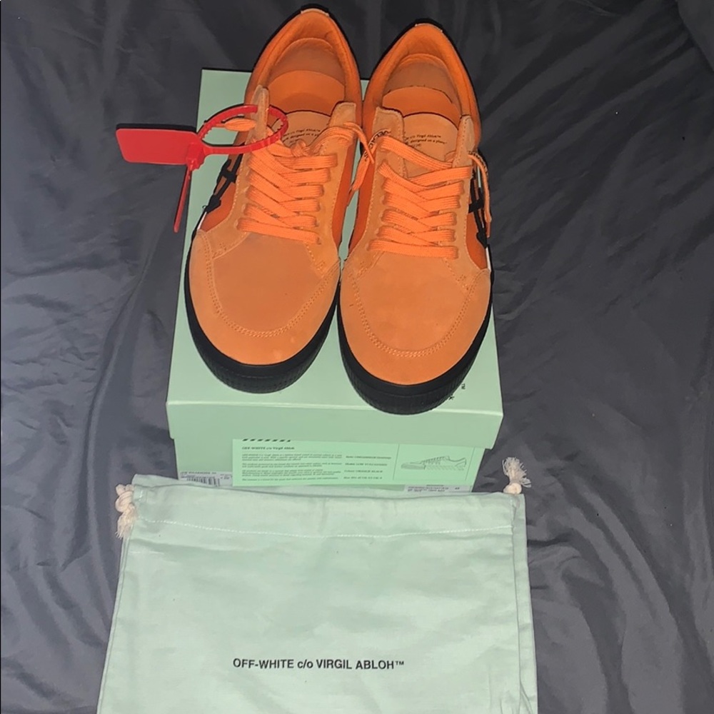 OFF-WHITE VULCANIZED LOW